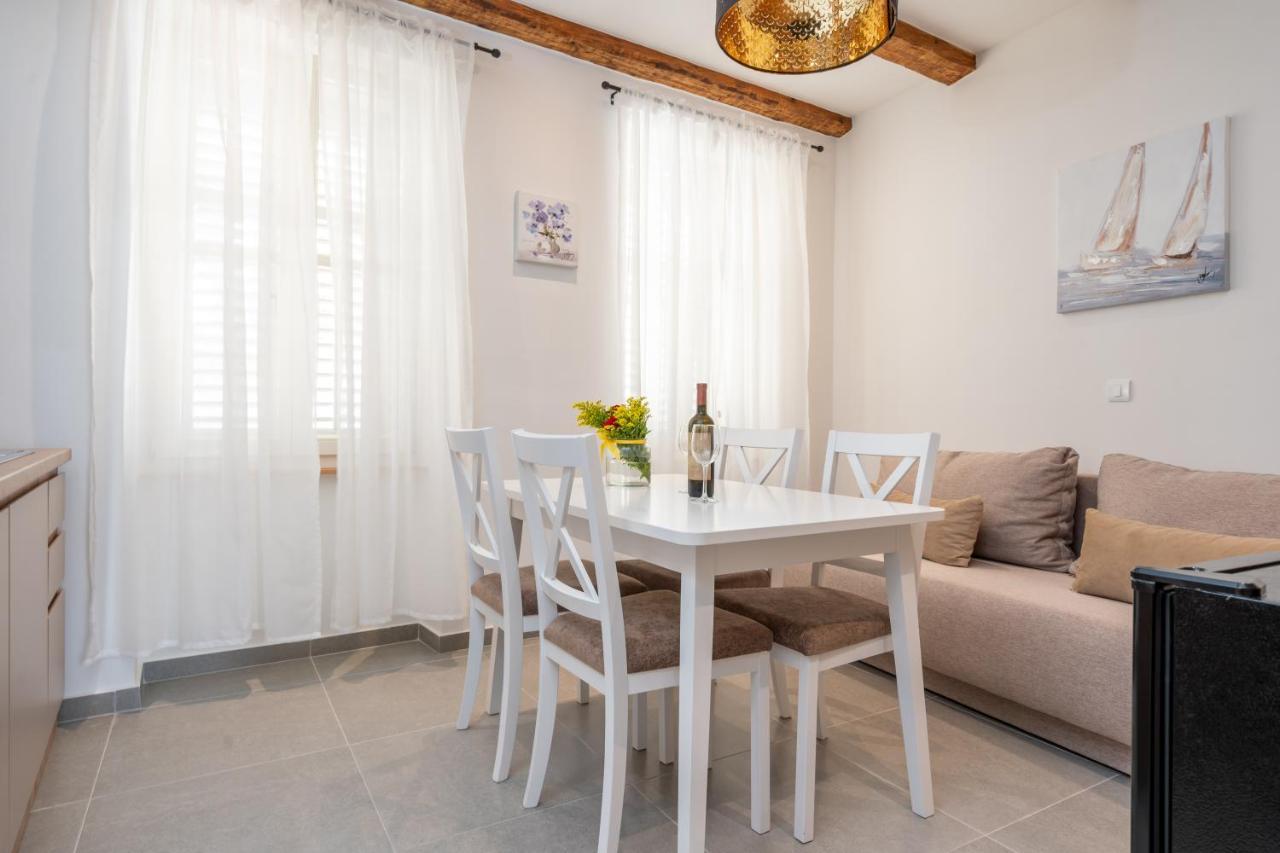 Aaa Apartments & Rooms With Free Parking Πούλα Εξωτερικό φωτογραφία