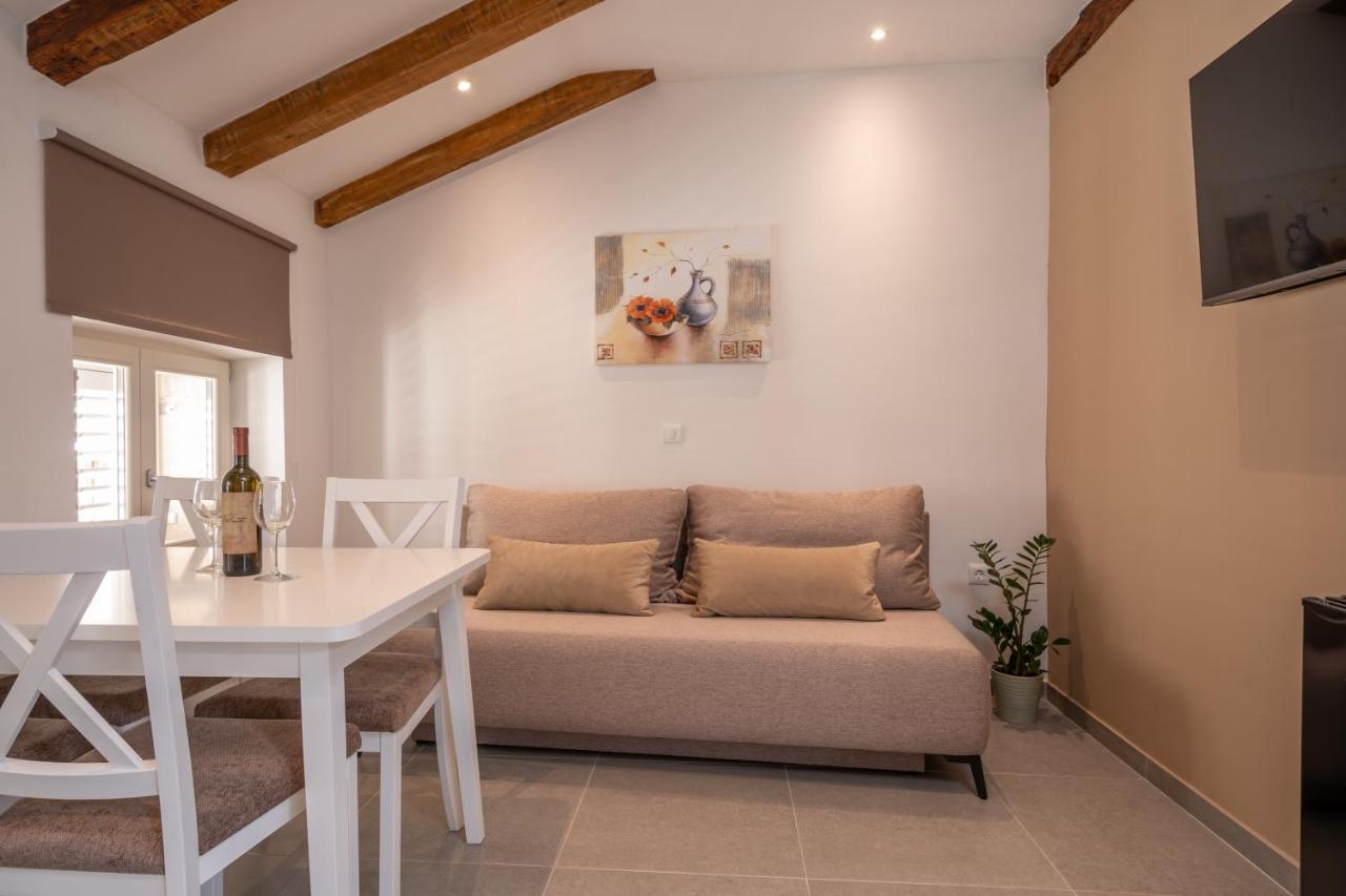 Aaa Apartments & Rooms With Free Parking Πούλα Εξωτερικό φωτογραφία