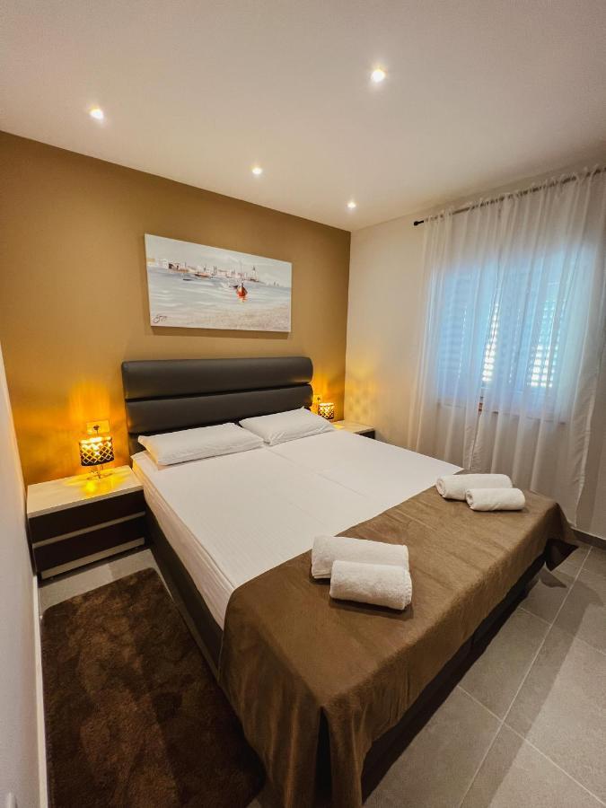 Aaa Apartments & Rooms With Free Parking Πούλα Εξωτερικό φωτογραφία